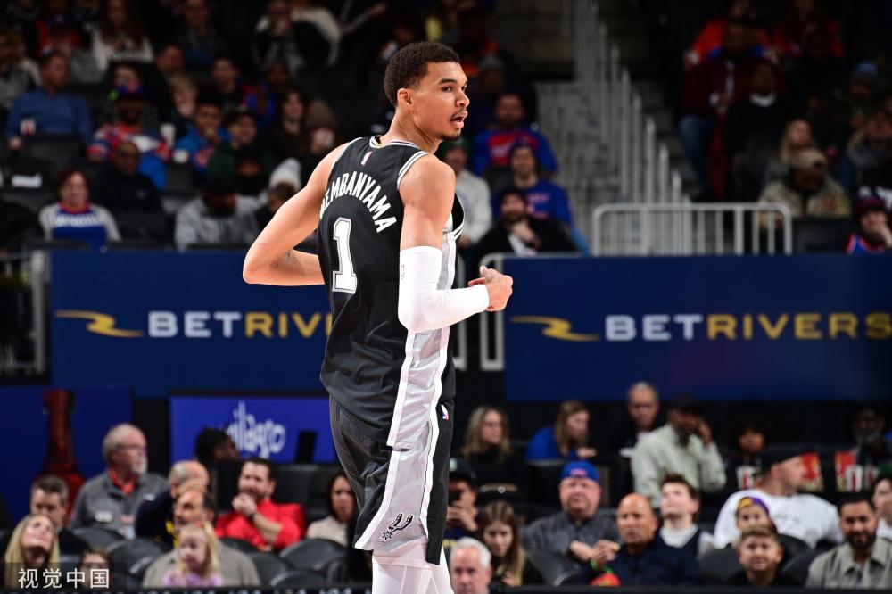 海港超流畅配合!古斯塔沃破154天球荒,徐新送奥斯卡级别妙传.