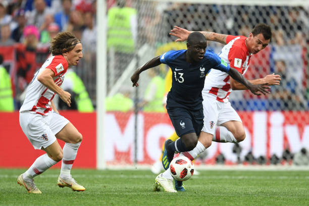 奢侈税1.52亿!却远离附加赛,NBA最可怜老板,刚上来就挖了大坑.